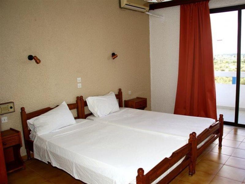 Karavos Hotel Apartments Архангелос Екстериор снимка