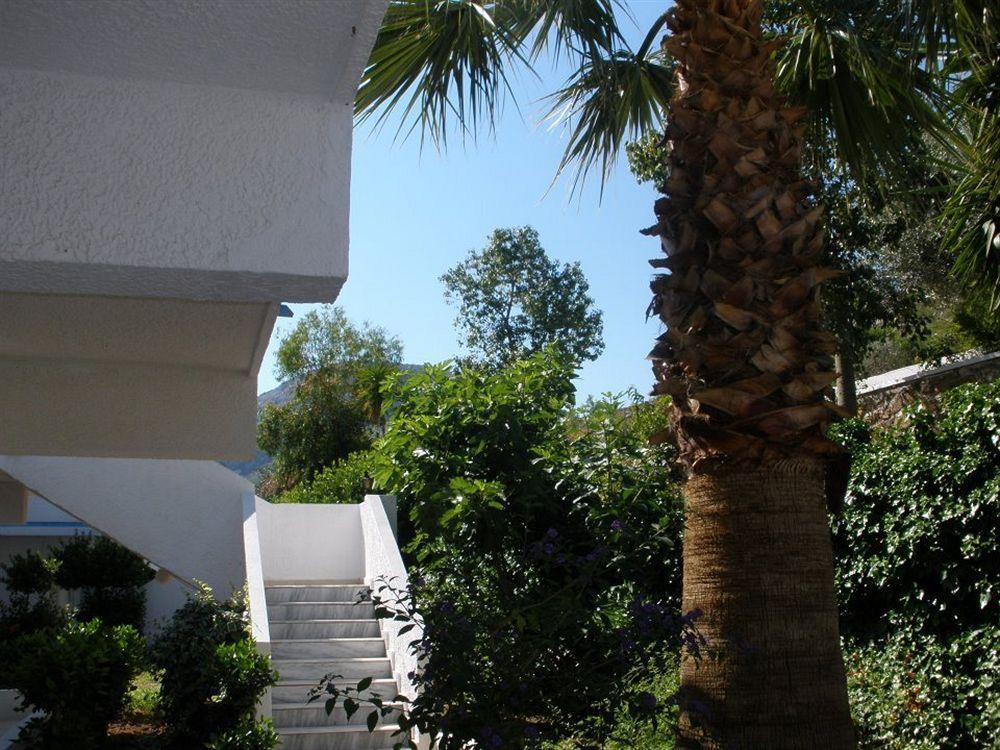 Karavos Hotel Apartments Архангелос Екстериор снимка