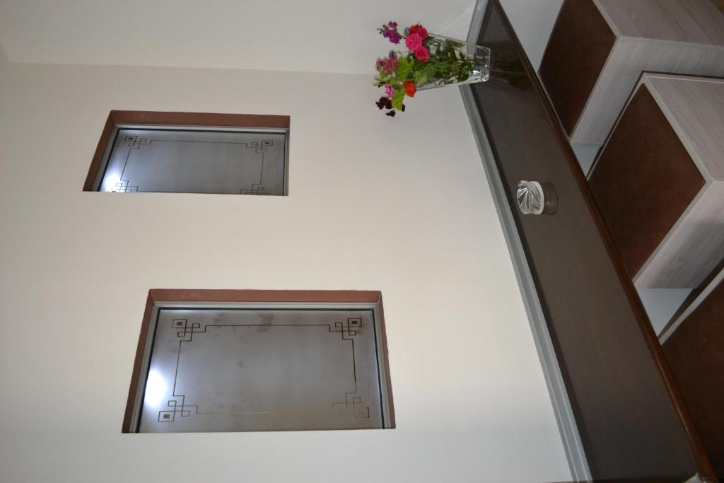 Karavos Hotel Apartments Архангелос Екстериор снимка