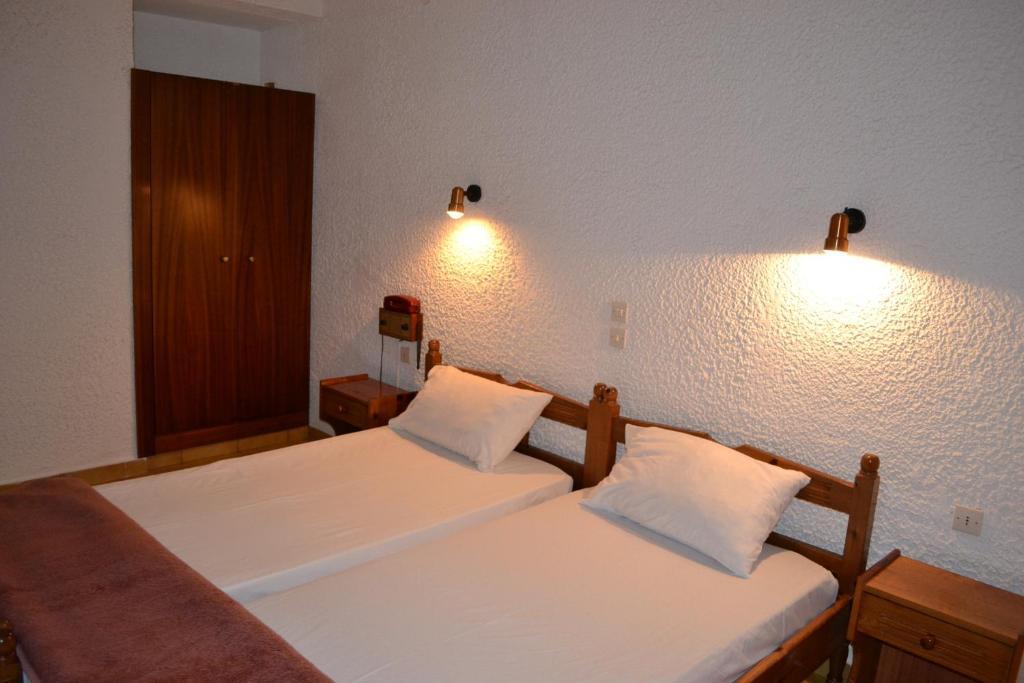 Karavos Hotel Apartments Архангелос Стая снимка