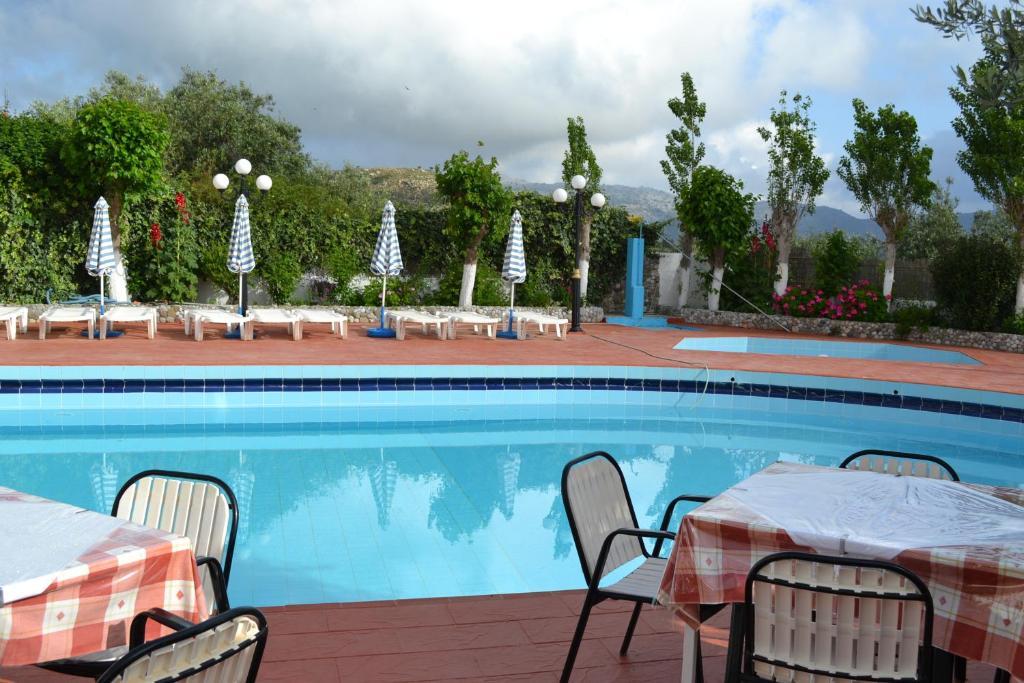 Karavos Hotel Apartments Архангелос Екстериор снимка