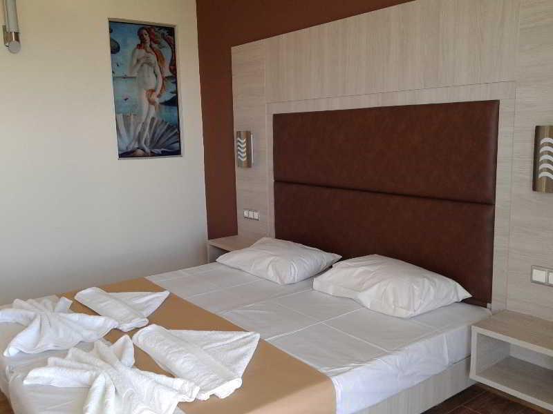 Karavos Hotel Apartments Архангелос Екстериор снимка